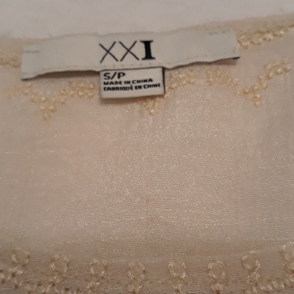 Embroidered Top - Picture 3 of 4